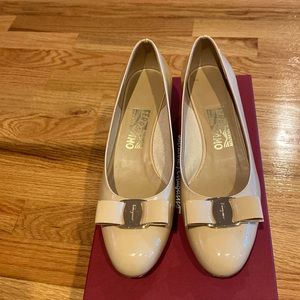 Salvatore Ferragamo Vera shoes🌹
